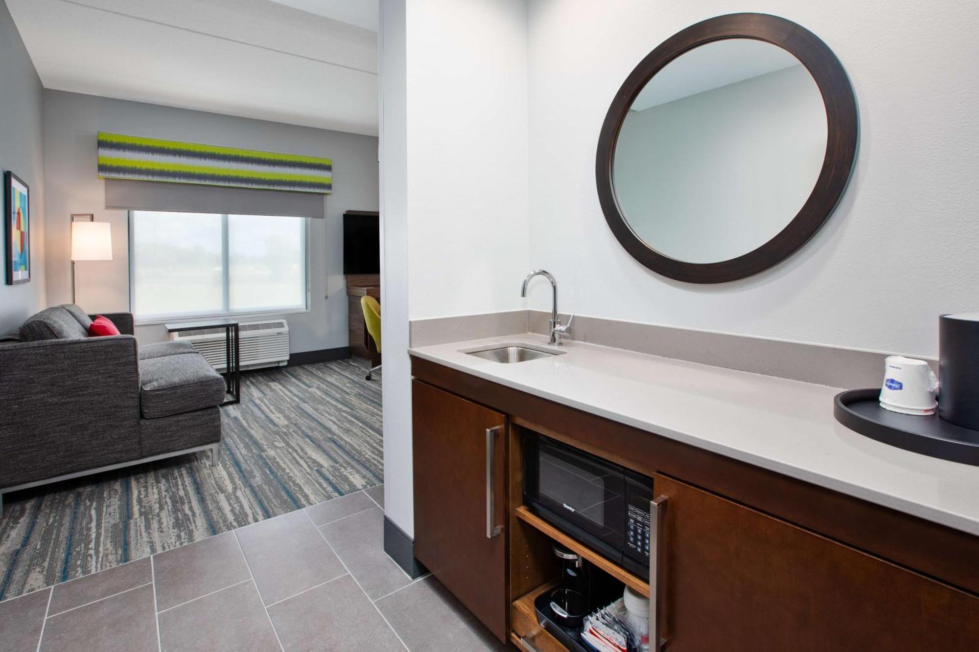 Hampton Inn & Suites By Hilton Indianapolis South Greenwood Exterior photo